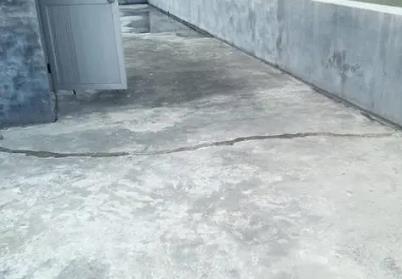 禹会楼顶漏水维修公司分享下如何解决卫生间隐蔽部位漏水的问题?